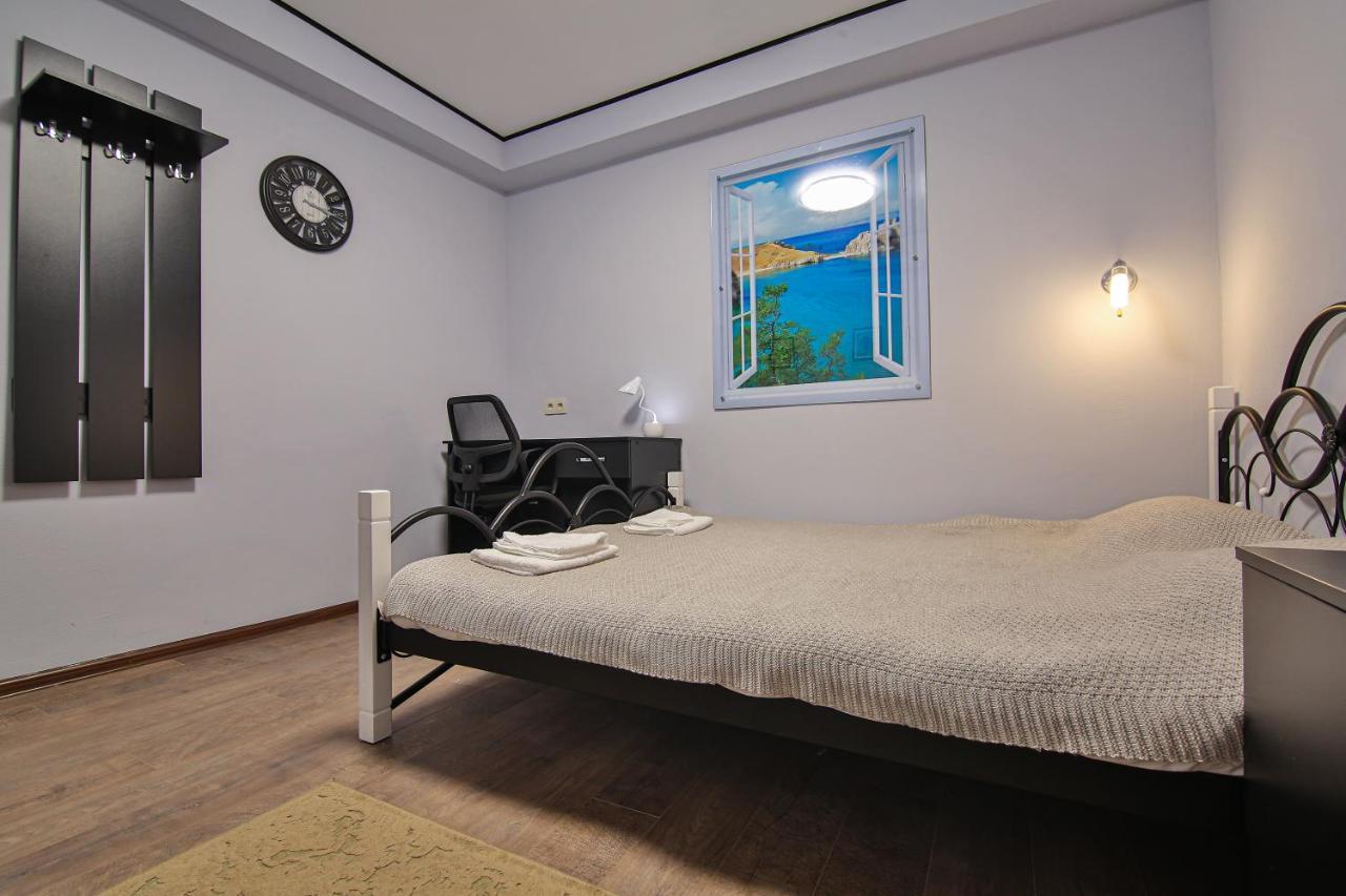 Battle Mile Hostel Cherkasy Exterior foto